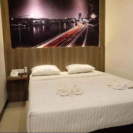 Hotel My Home Sintang מראה חיצוני תמונה